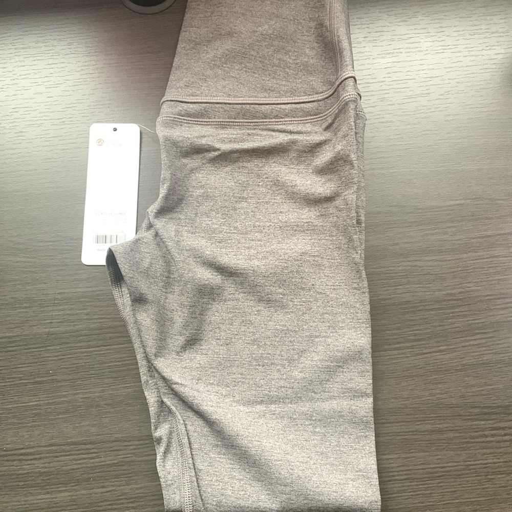 Brand new leggings, never worn